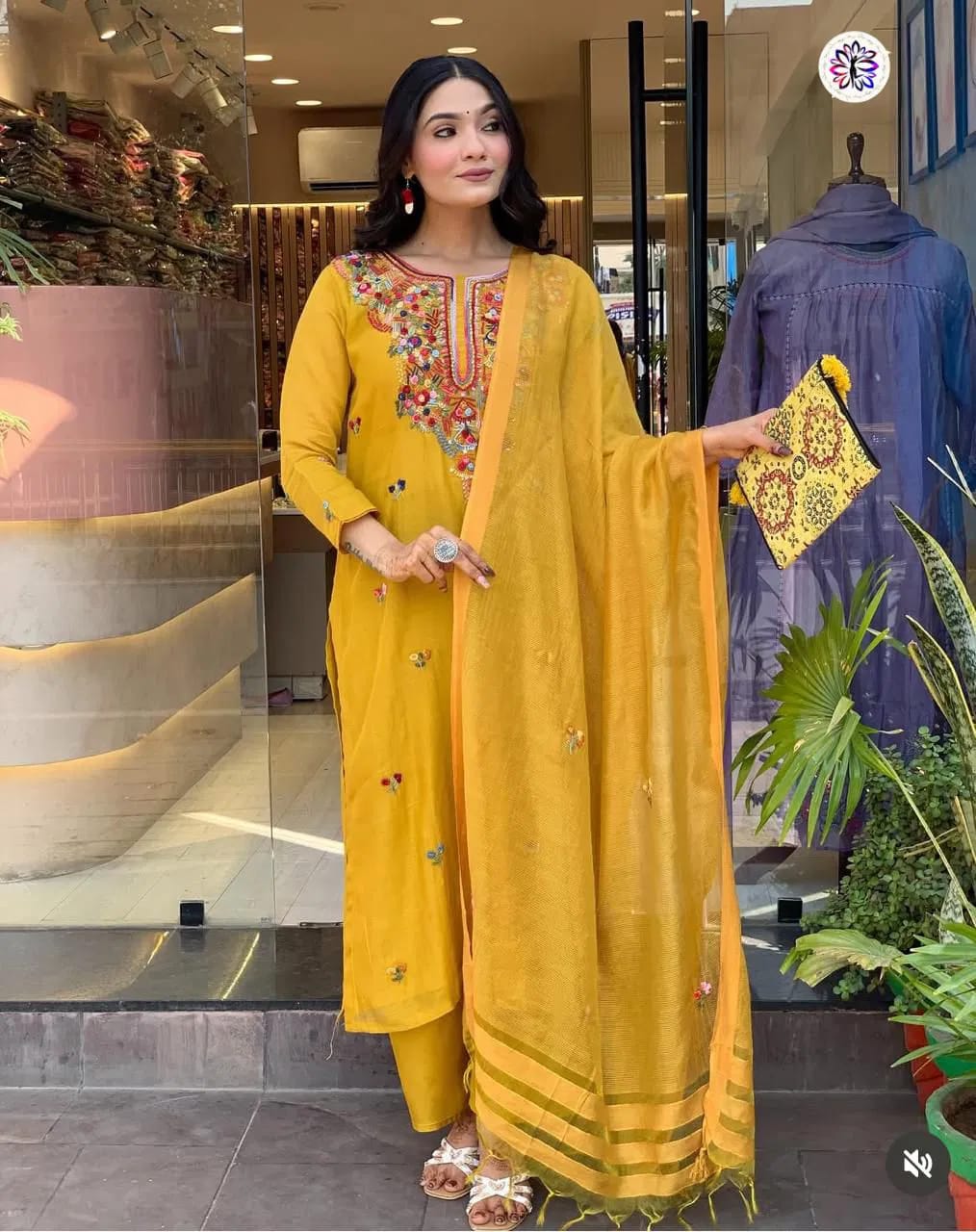 Mul Chanderi Thread Hand Work Kurti Bottom With Dupatta